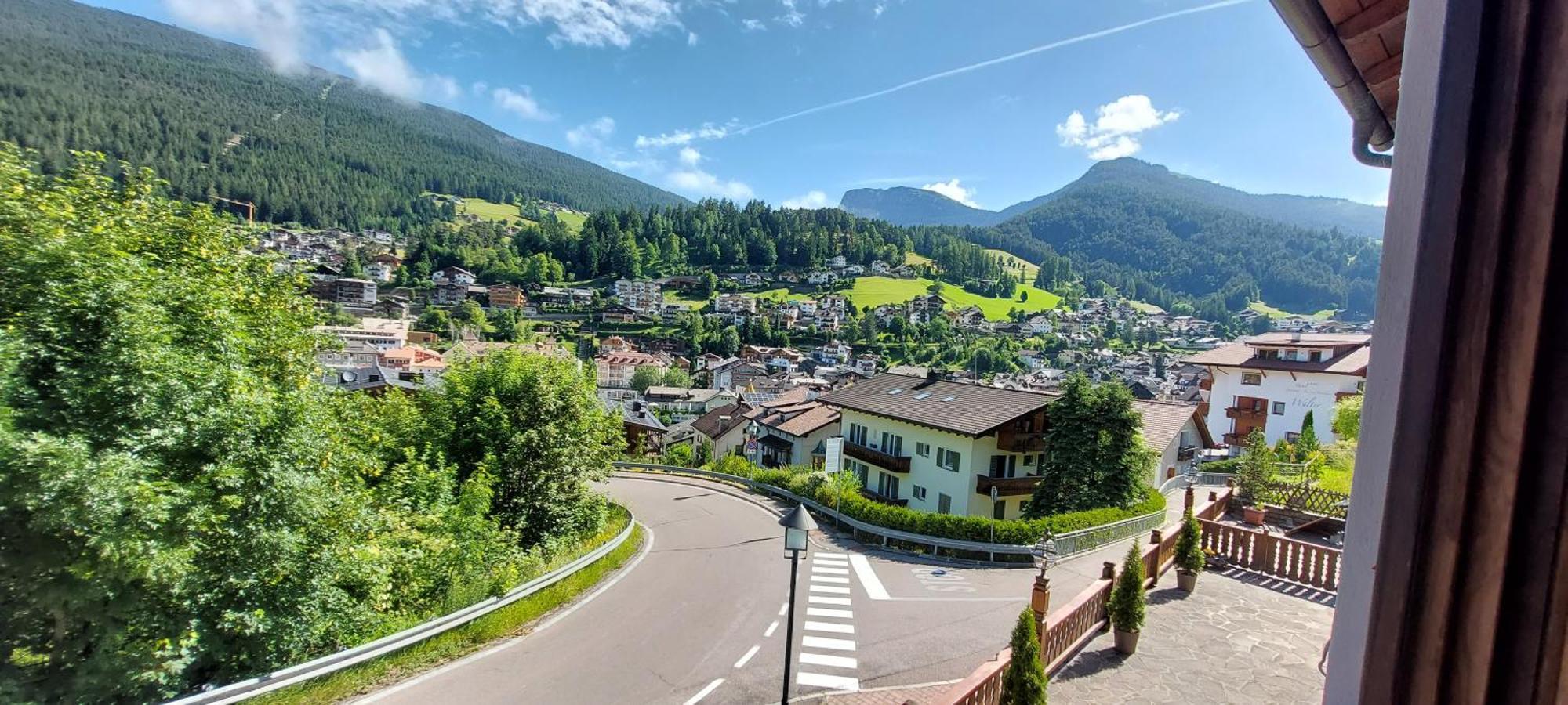 Garni Panoramik Hotel Ortisei Luaran gambar